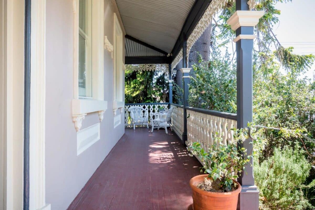 Charming On Charles Villa Launceston Exterior photo